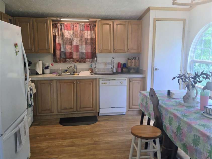 192 Lady Bug Lane, Penrose, NC 28766.  MLS# CAR4404991, YatesRealty ID 38520. 