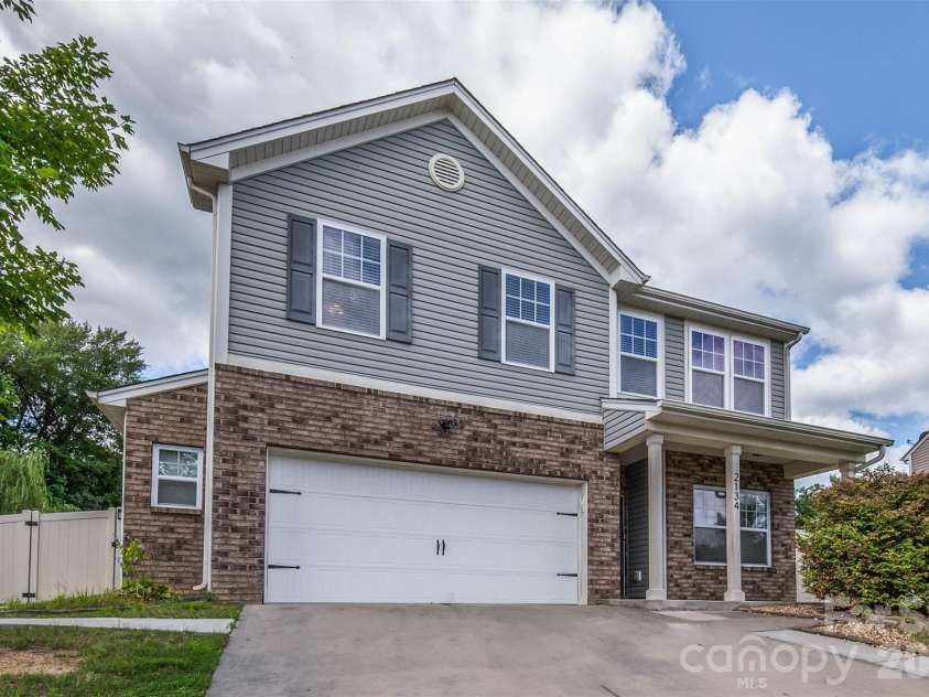 2134 Gillette Drive, Clover, SC 29710.  MLS# CAR4405603, YatesRealty ID 38521. 