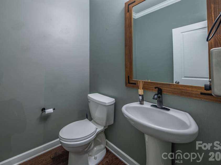 2134 Gillette Drive, Clover, SC 29710.  MLS# CAR4405603, YatesRealty ID 38521. Half Bath on Main Level