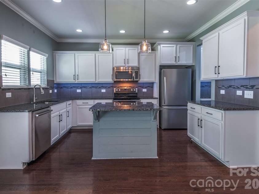 2134 Gillette Drive, Clover, SC 29710.  MLS# CAR4405603, YatesRealty ID 38521. Kitchen