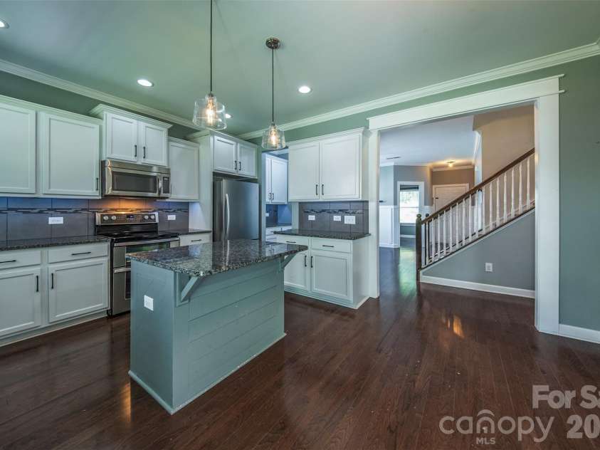 2134 Gillette Drive, Clover, SC 29710.  MLS# CAR4405603, YatesRealty ID 38521. Kitchen
