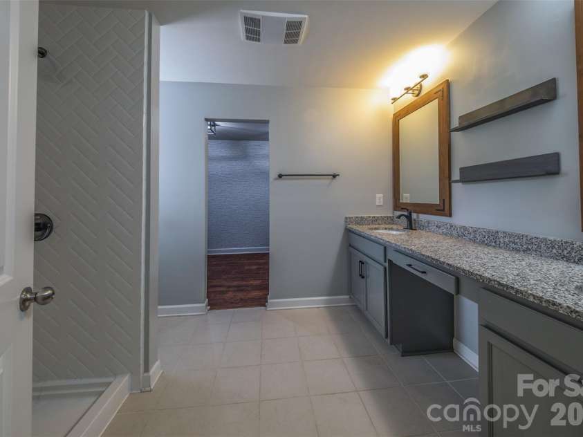 2134 Gillette Drive, Clover, SC 29710.  MLS# CAR4405603, YatesRealty ID 38521. Primary Bath