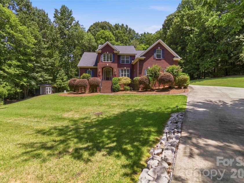 280 Catawba Crest Lane, Clover, SC 29710.  MLS# CAR4404343, YatesRealty ID 38523. 