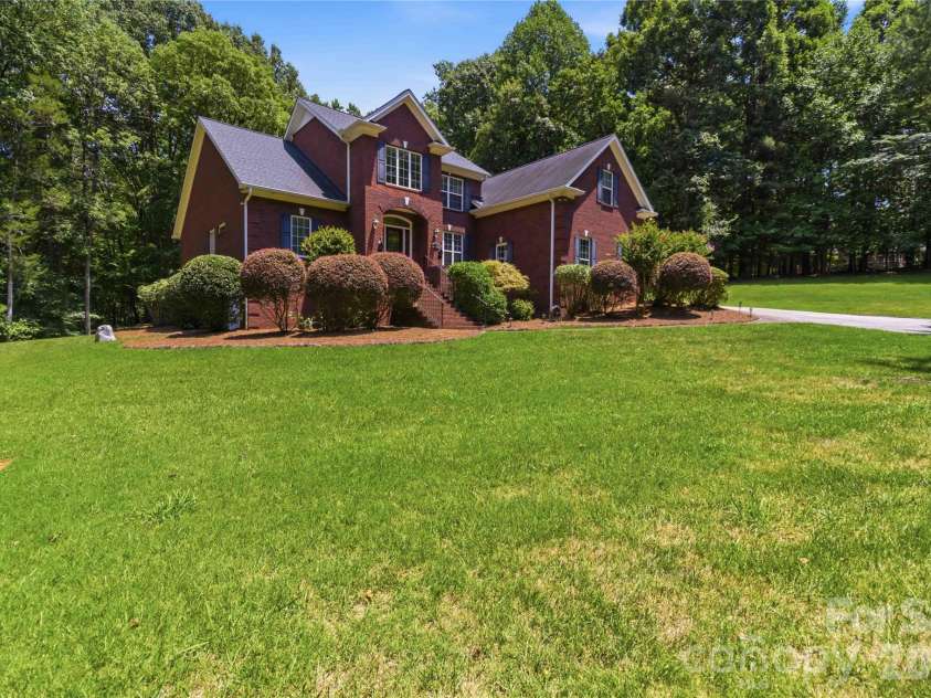 280 Catawba Crest Lane, Clover, SC 29710.  MLS# CAR4404343, YatesRealty ID 38523. 