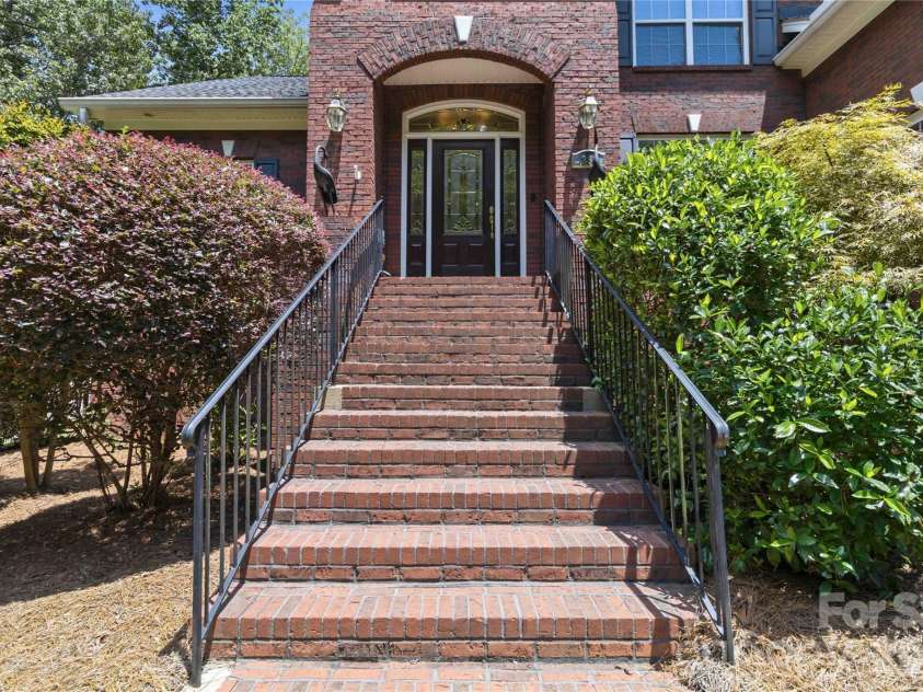 280 Catawba Crest Lane, Clover, SC 29710.  MLS# CAR4404343, YatesRealty ID 38523. 