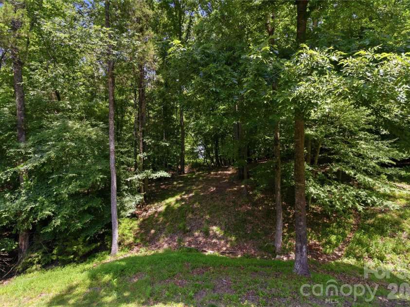 280 Catawba Crest Lane, Clover, SC 29710.  MLS# CAR4404343, YatesRealty ID 38523. 