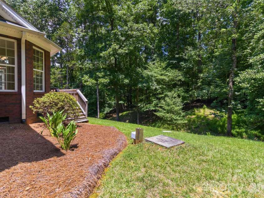 280 Catawba Crest Lane, Clover, SC 29710.  MLS# CAR4404343, YatesRealty ID 38523. 