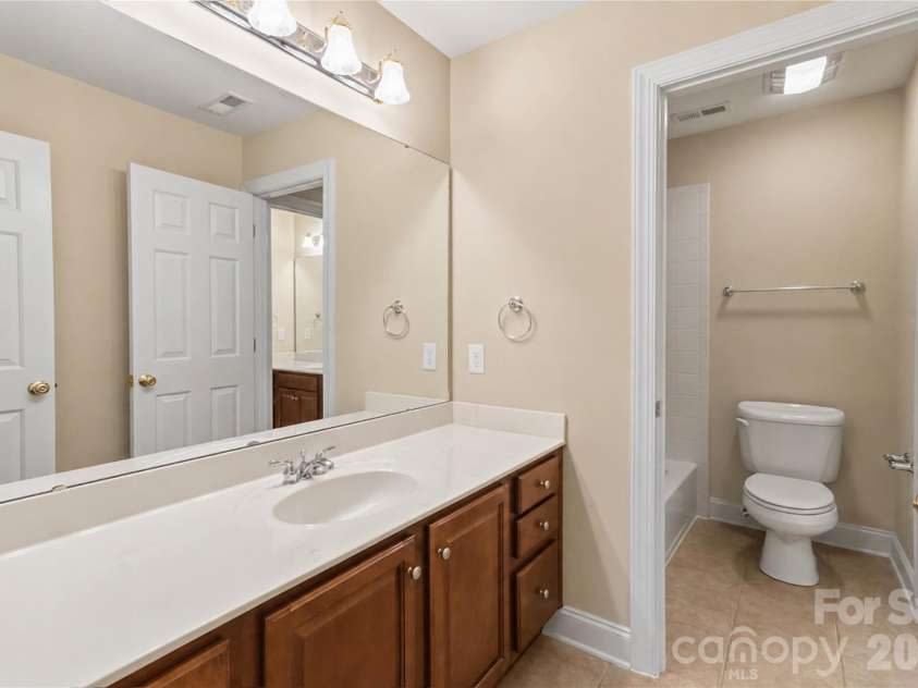 280 Catawba Crest Lane, Clover, SC 29710.  MLS# CAR4404343, YatesRealty ID 38523. GUEST BATH UPSTAIRS