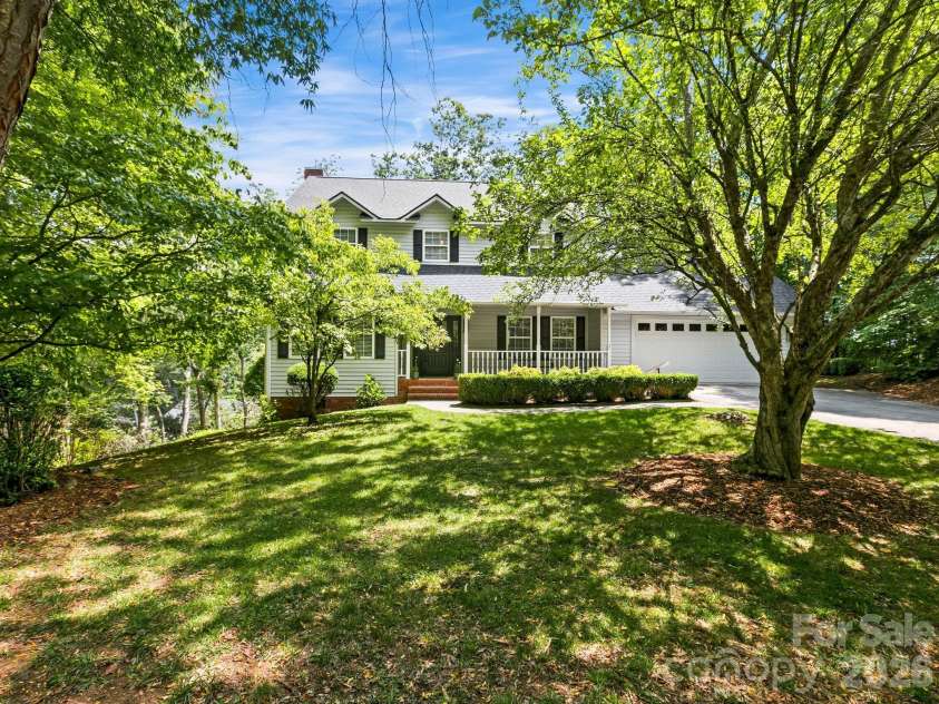 302 Shadecrest Lane, Mills River, NC 28759.  MLS# CAR4392310, YatesRealty ID 38524. 