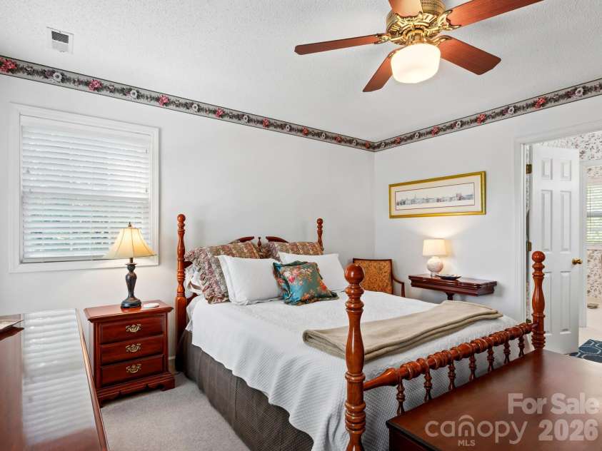 302 Shadecrest Lane, Mills River, NC 28759.  MLS# CAR4392310, YatesRealty ID 38524. 
