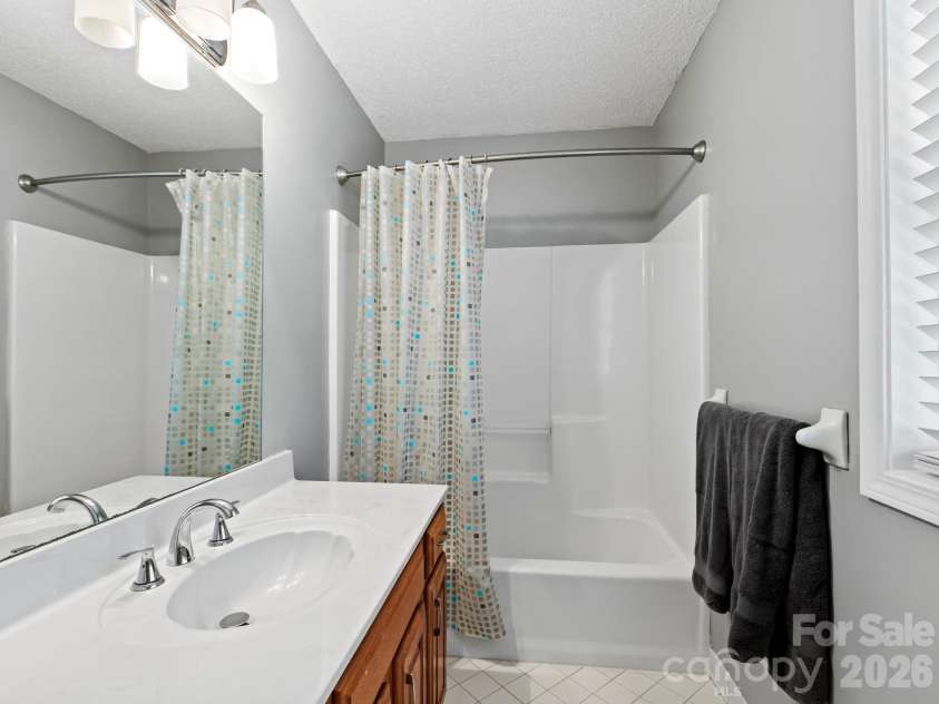 302 Shadecrest Lane, Mills River, NC 28759.  MLS# CAR4392310, YatesRealty ID 38524. 