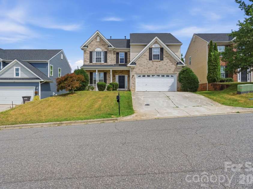 182 Wedge View Way, Statesville, NC 28677.  MLS# CAR4403962, YatesRealty ID 38528. 