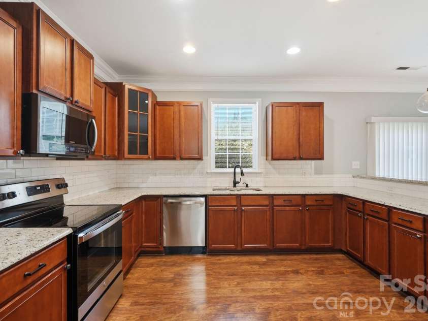 182 Wedge View Way, Statesville, NC 28677.  MLS# CAR4403962, YatesRealty ID 38528. 
