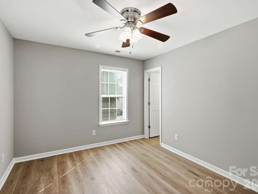 182 Wedge View Way, Statesville, NC 28677.  MLS# CAR4403962, YatesRealty ID 38528. 