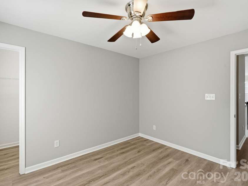 182 Wedge View Way, Statesville, NC 28677.  MLS# CAR4403962, YatesRealty ID 38528. 