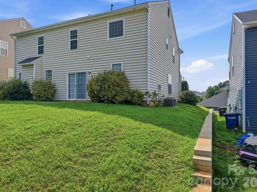 182 Wedge View Way, Statesville, NC 28677.  MLS# CAR4403962, YatesRealty ID 38528. 