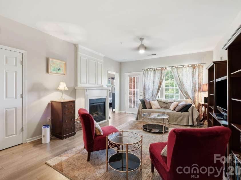 14451 San Paolo Lane, Charlotte, NC 28277.  MLS# CAR4398732, YatesRealty ID 38529. 