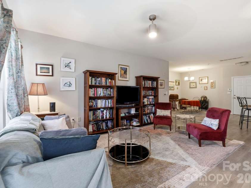 14451 San Paolo Lane, Charlotte, NC 28277.  MLS# CAR4398732, YatesRealty ID 38529. 