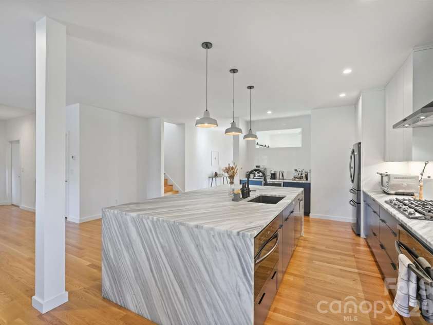 1609 Pegram Street, Charlotte, NC 28205.  MLS# CAR4331731, YatesRealty ID 3853. 