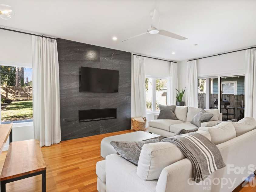 1609 Pegram Street, Charlotte, NC 28205.  MLS# CAR4331731, YatesRealty ID 3853. 