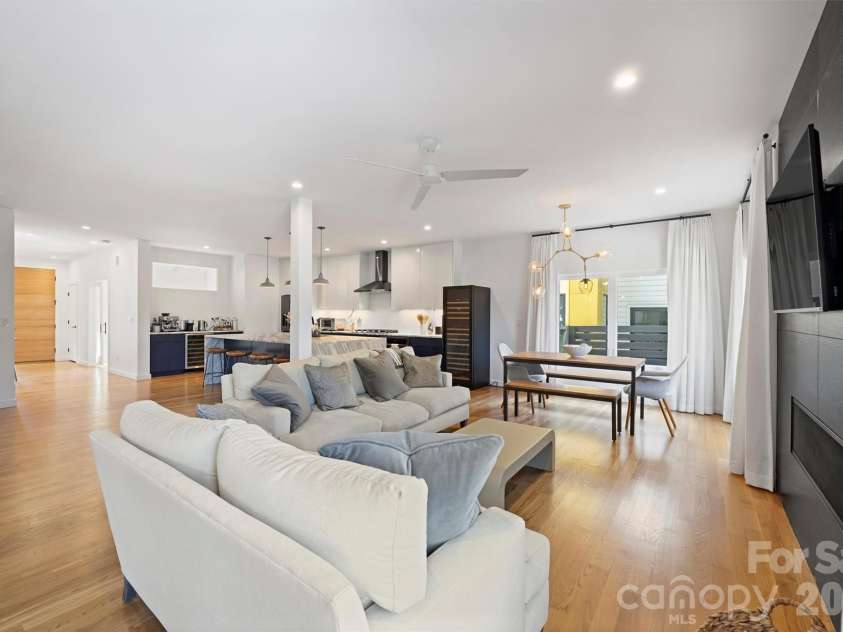 1609 Pegram Street, Charlotte, NC 28205.  MLS# CAR4331731, YatesRealty ID 3853. 