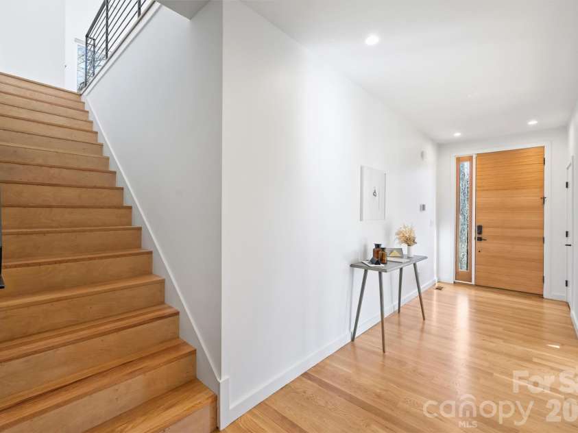 1609 Pegram Street, Charlotte, NC 28205.  MLS# CAR4331731, YatesRealty ID 3853. 