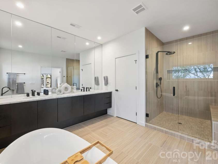 1609 Pegram Street, Charlotte, NC 28205.  MLS# CAR4331731, YatesRealty ID 3853. 