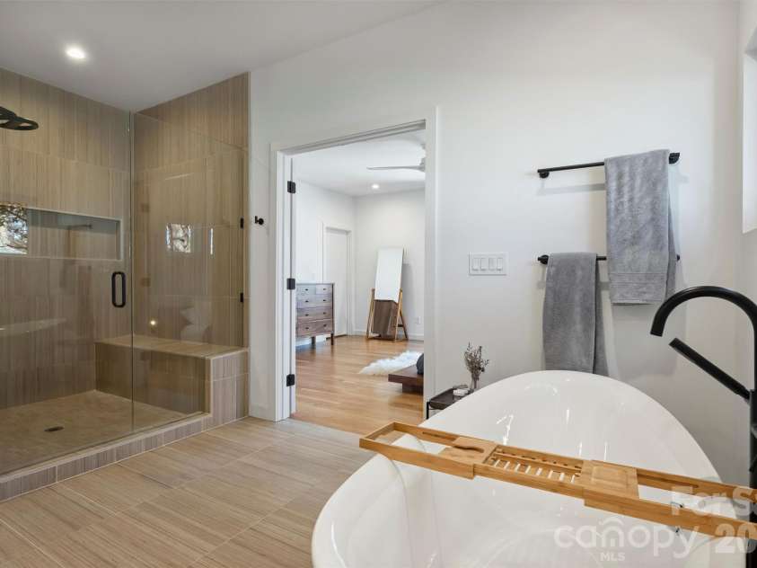 1609 Pegram Street, Charlotte, NC 28205.  MLS# CAR4331731, YatesRealty ID 3853. 