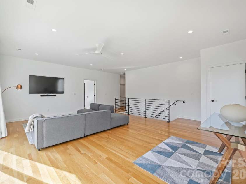 1609 Pegram Street, Charlotte, NC 28205.  MLS# CAR4331731, YatesRealty ID 3853. 