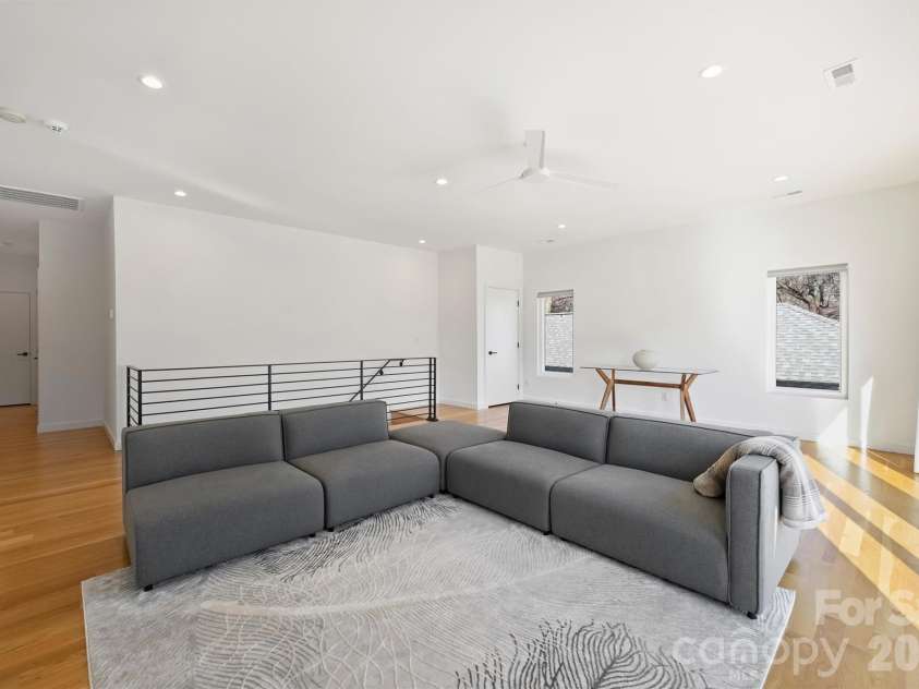 1609 Pegram Street, Charlotte, NC 28205.  MLS# CAR4331731, YatesRealty ID 3853. 