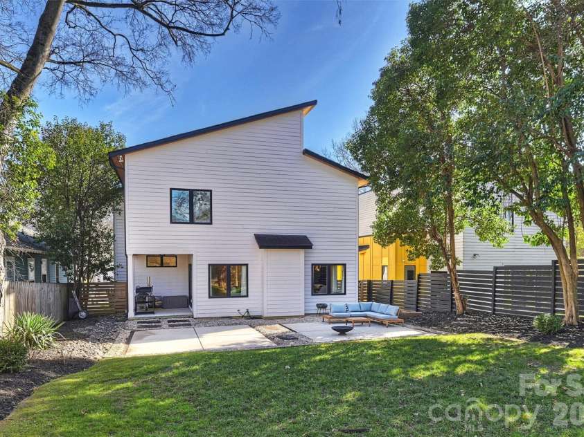 1609 Pegram Street, Charlotte, NC 28205.  MLS# CAR4331731, YatesRealty ID 3853. 