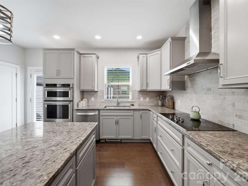 12022 Brooklyn Avenue, Charlotte, NC 28204.  MLS# CAR4405305, YatesRealty ID 38530. 