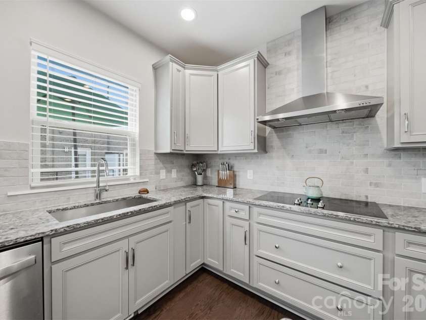12022 Brooklyn Avenue, Charlotte, NC 28204.  MLS# CAR4405305, YatesRealty ID 38530. 
