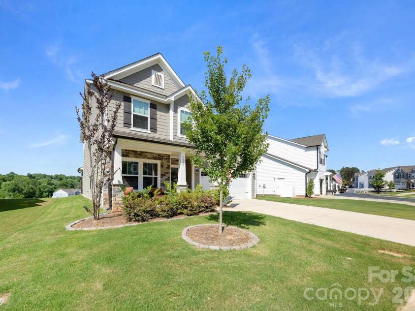 5080 Mooreland Oaks Way, Mount Holly, NC 28120.  MLS# CAR4405735, YatesRealty ID 38531. 