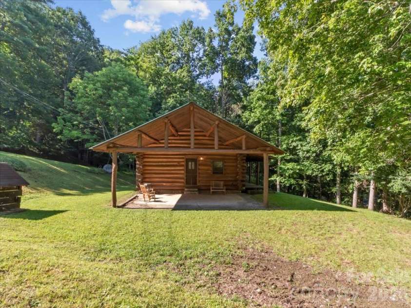 230 Chatter Box Lane, Green Mountain, NC 28740.  MLS# CAR4402999, YatesRealty ID 38533. 