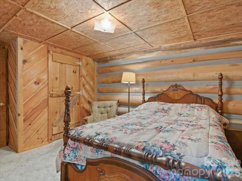 230 Chatter Box Lane, Green Mountain, NC 28740.  MLS# CAR4402999, YatesRealty ID 38533. 