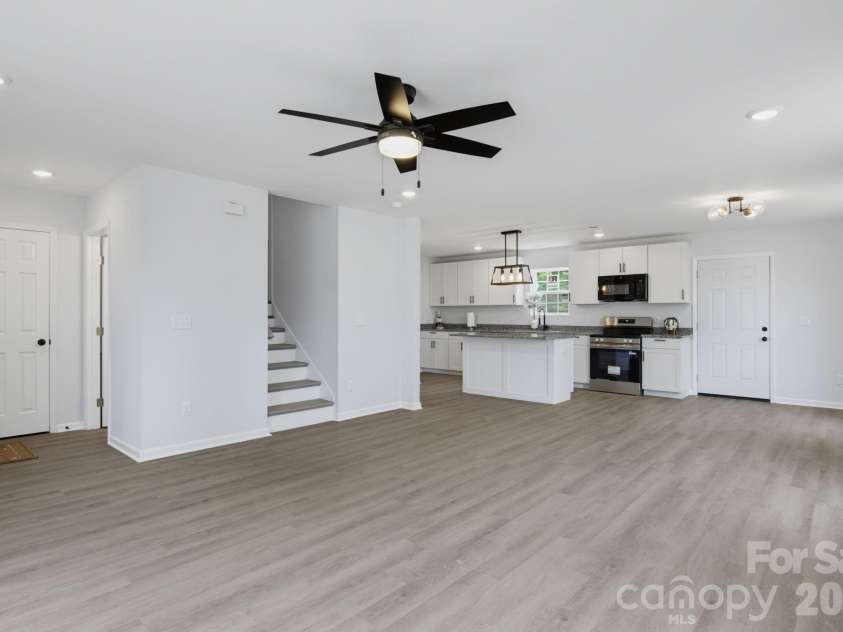 2258 Lula Street, Winston Salem, NC 27101.  MLS# CAR4403371, YatesRealty ID 38534. 