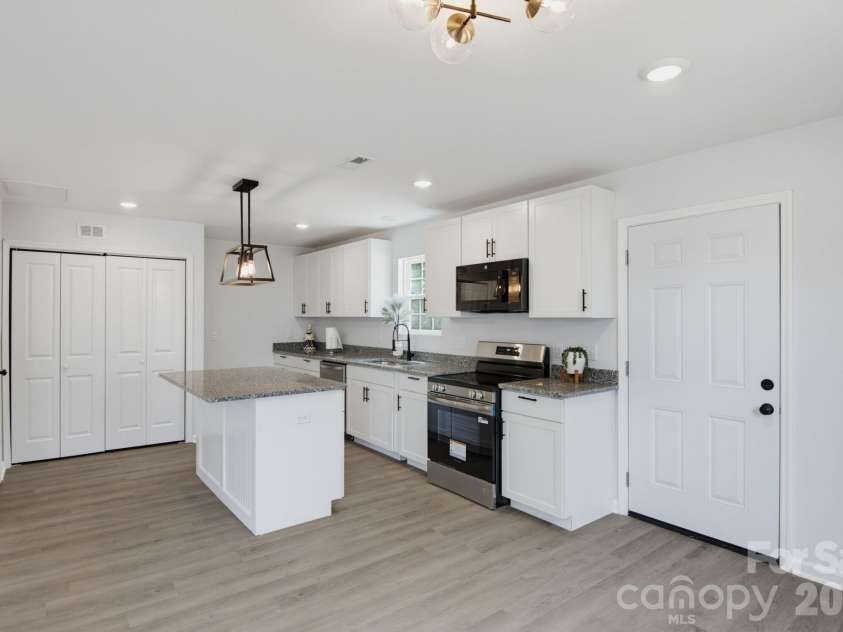 2258 Lula Street, Winston Salem, NC 27101.  MLS# CAR4403371, YatesRealty ID 38534. 