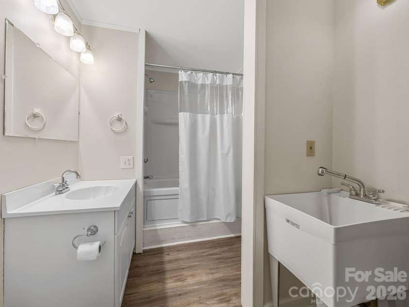 1570 Roddy Road, Campobello, SC 29322.  MLS# CAR4344176, YatesRealty ID 3854. 