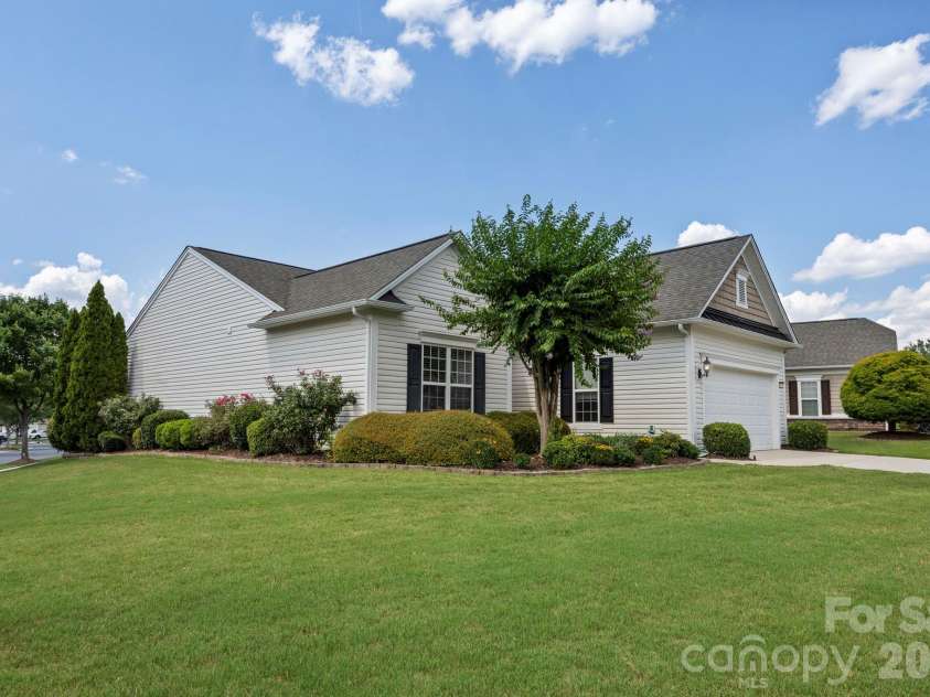1001 Mesa Verde Drive, Fort Mill, SC 29707.  MLS# CAR4399739, YatesRealty ID 38541. 
