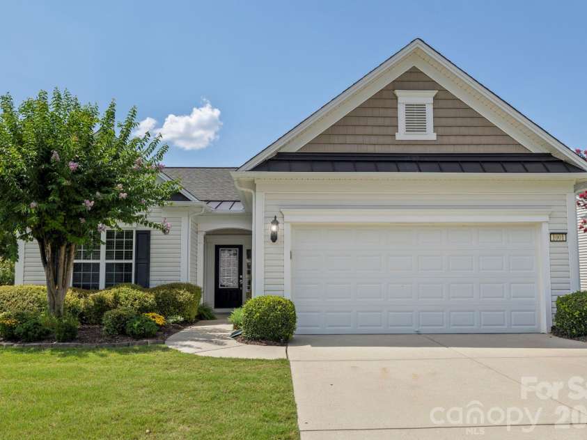 1001 Mesa Verde Drive, Fort Mill, SC 29707.  MLS# CAR4399739, YatesRealty ID 38541. 