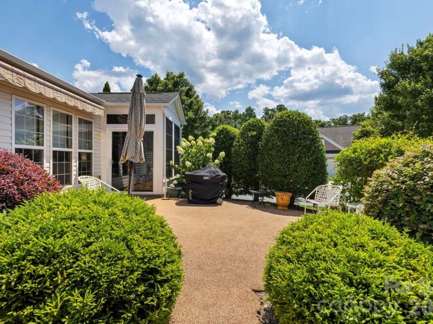 1001 Mesa Verde Drive, Fort Mill, SC 29707.  MLS# CAR4399739, YatesRealty ID 38541. 