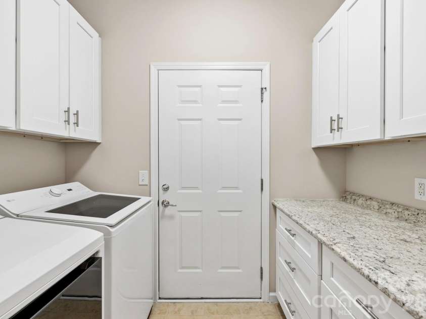 1001 Mesa Verde Drive, Fort Mill, SC 29707.  MLS# CAR4399739, YatesRealty ID 38541. Laundry