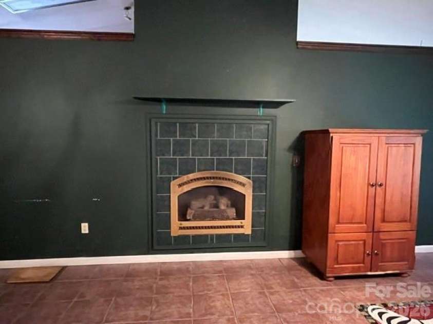 105 Chestnut Hill Road, Black Mountain, NC 28711.  MLS# CAR4405529, YatesRealty ID 38542. 