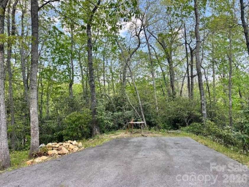 105 Chestnut Hill Road, Black Mountain, NC 28711.  MLS# CAR4405529, YatesRealty ID 38542. 