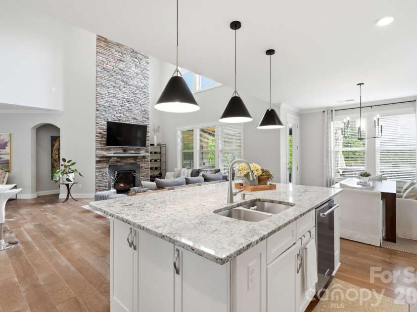 7437 Basie Park Court, Charlotte, NC 28277.  MLS# CAR4396645, YatesRealty ID 38543. Kitchen