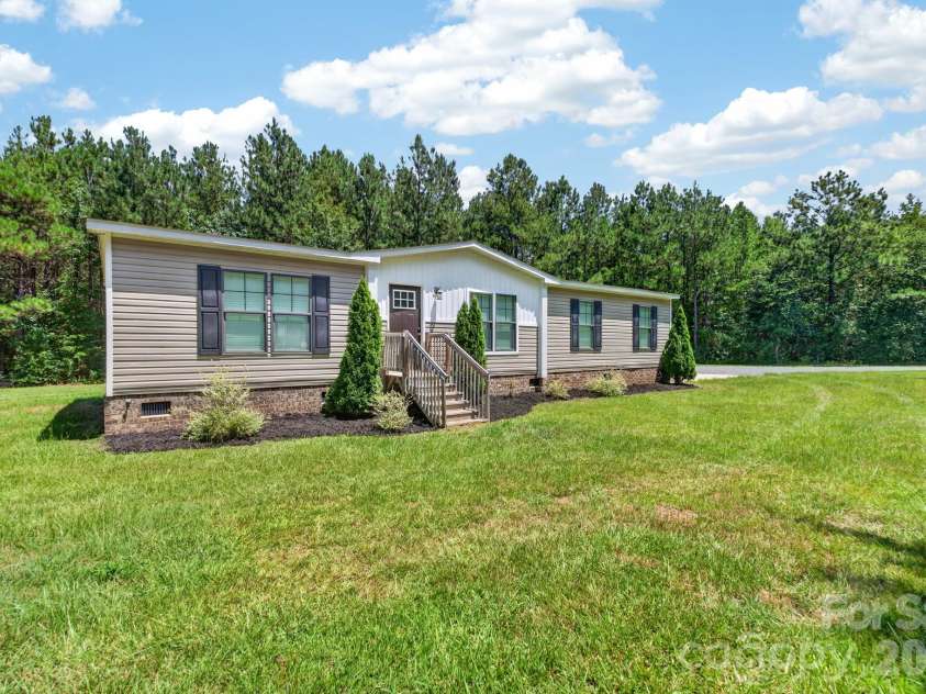 609 Edwards Road, Fort Lawn, SC 29714.  MLS# CAR4405832, YatesRealty ID 38544. 