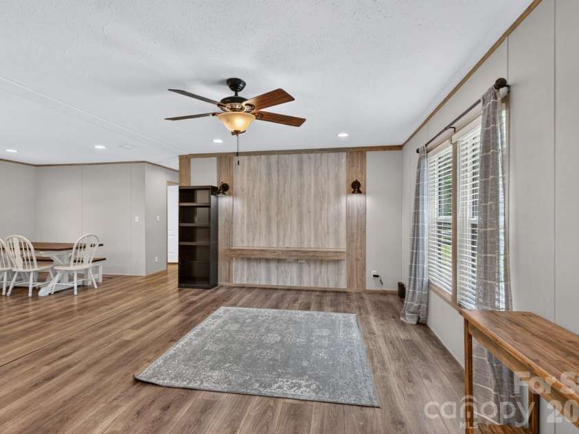 609 Edwards Road, Fort Lawn, SC 29714.  MLS# CAR4405832, YatesRealty ID 38544. 