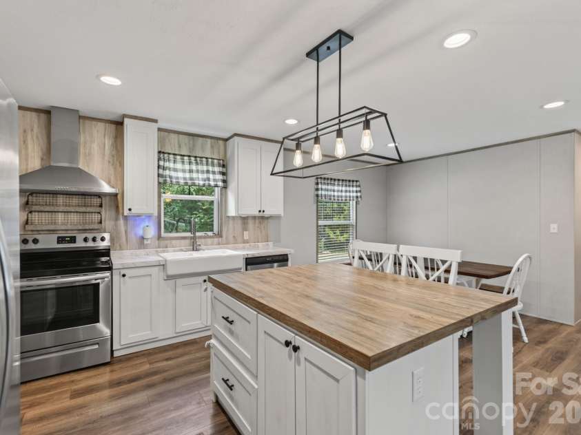 609 Edwards Road, Fort Lawn, SC 29714.  MLS# CAR4405832, YatesRealty ID 38544. 