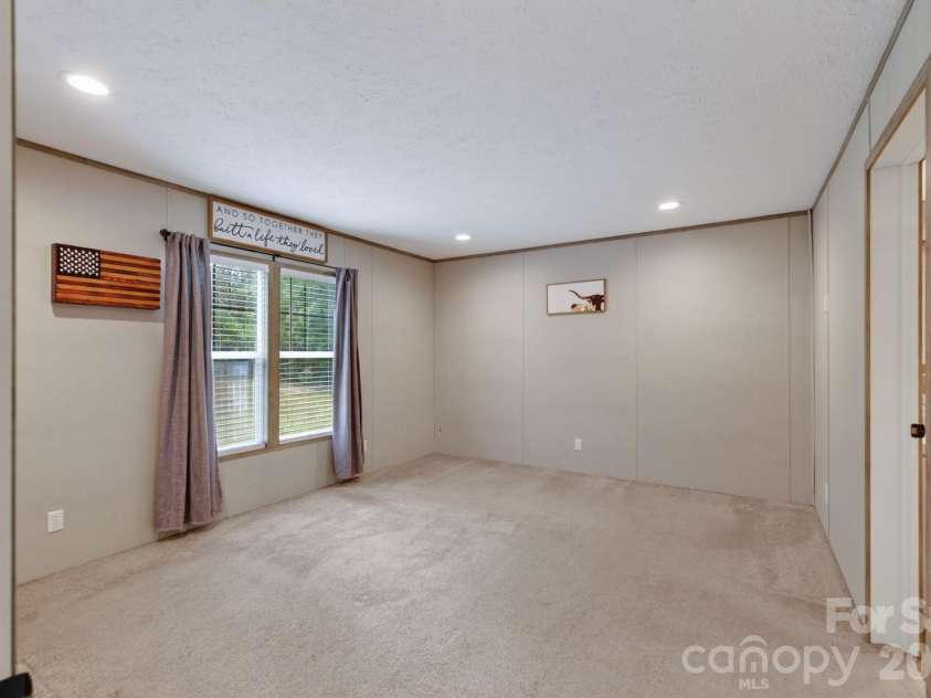 609 Edwards Road, Fort Lawn, SC 29714.  MLS# CAR4405832, YatesRealty ID 38544. 